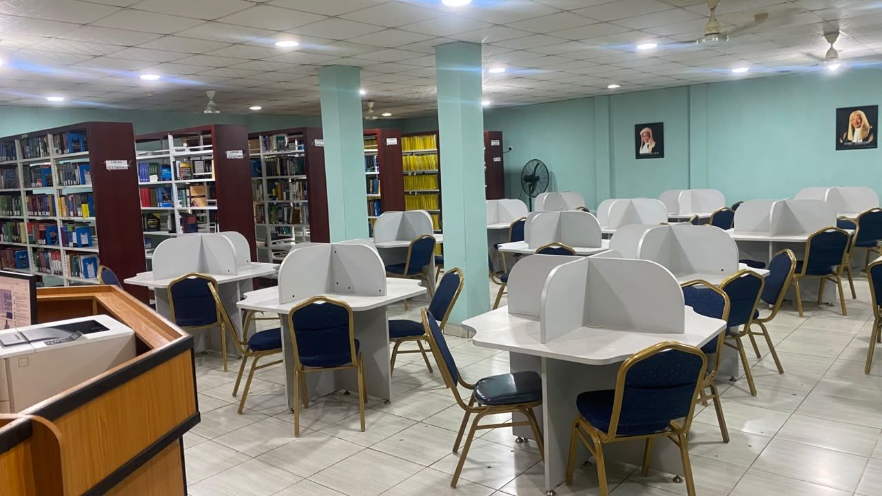Study tables with privacy screens in the Law Library reading room